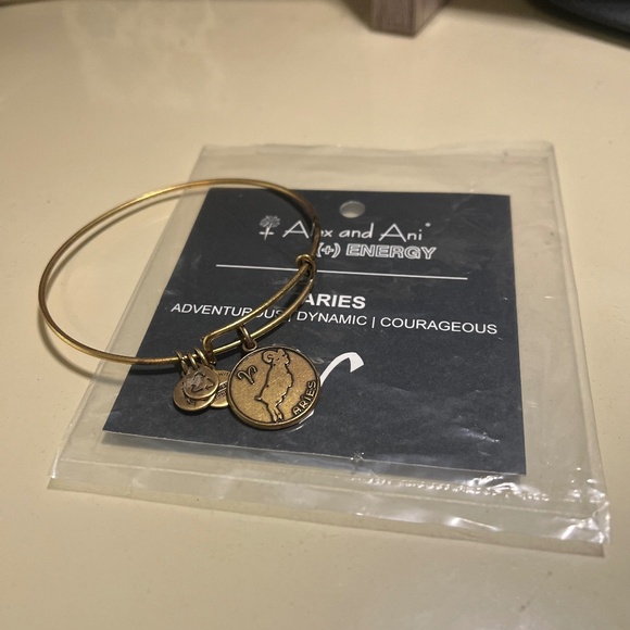 SLEX AND ANI ARIES BRACELET GOLD - Picture 1 of 2